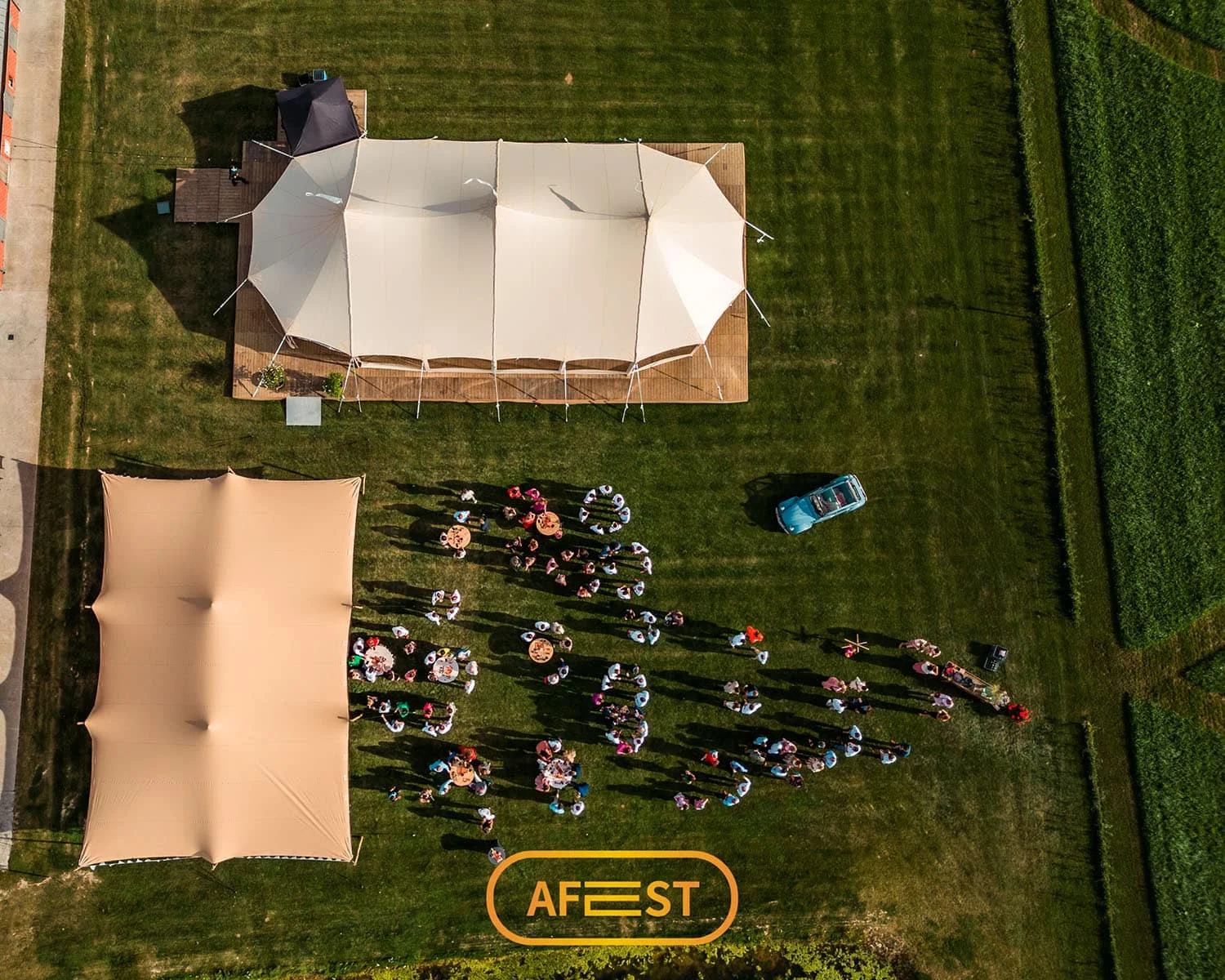 Sailcloth-&-Stretch-Tent